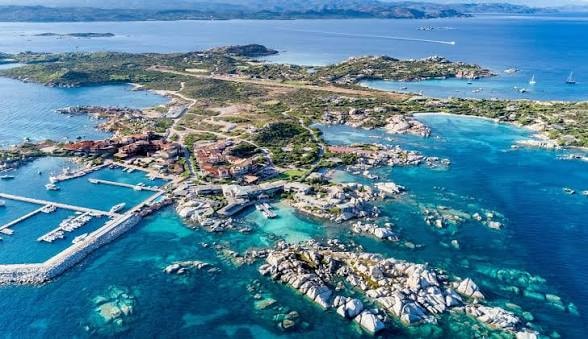 L'Île de Cavallo e il suo porto